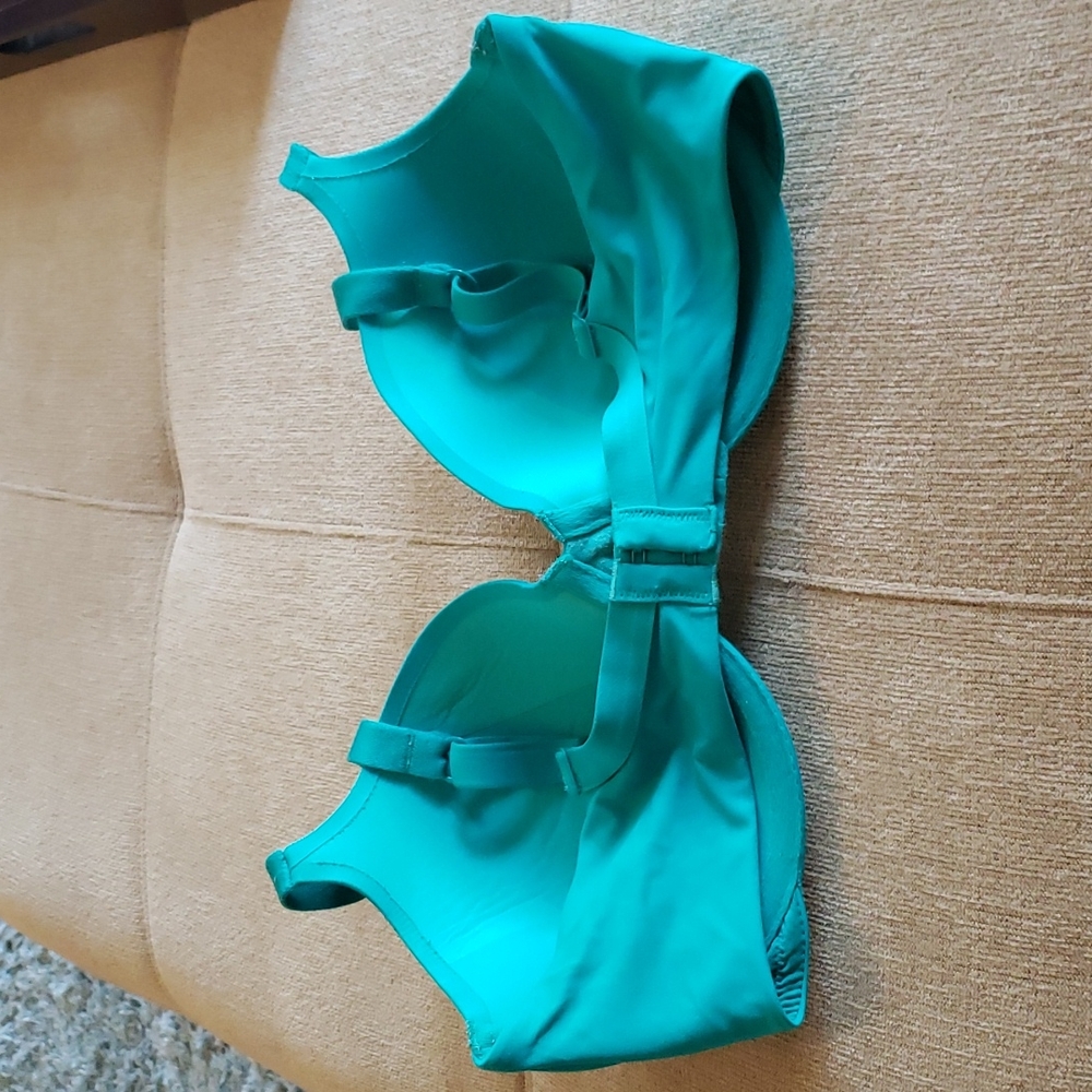 2 - Lilyette Bras Style 0810 Sz 36D - Picture 3 of 7